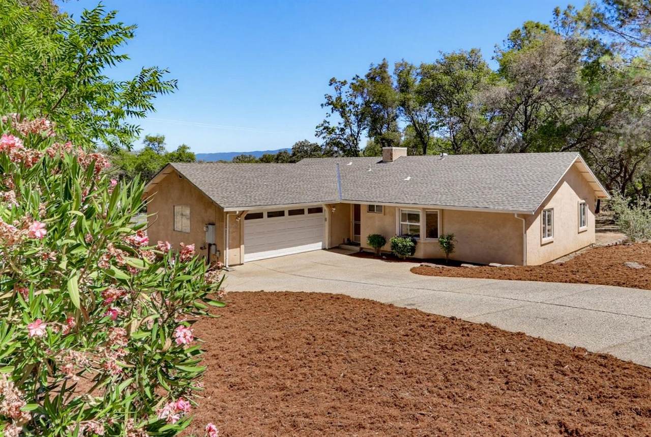 18500 Fair Oaks Drive - Photo 1