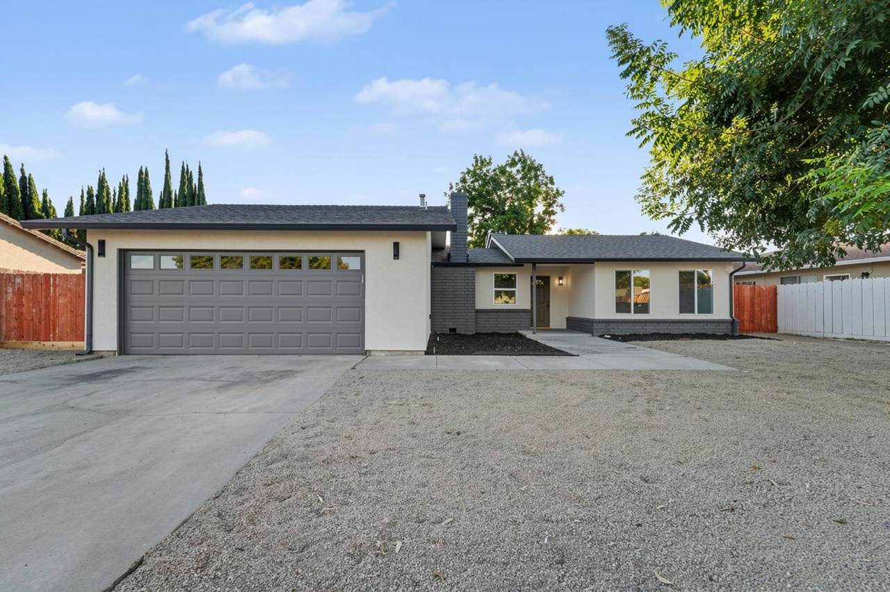 1617 Capital Drive - Photo 1