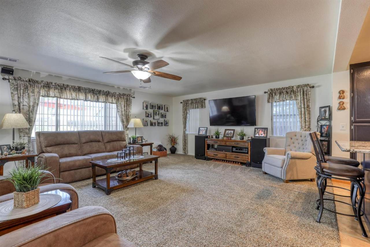 https://bt-photos.global.ssl.fastly.net/sacramento/1280_boomver_1_561201882-2.jpg