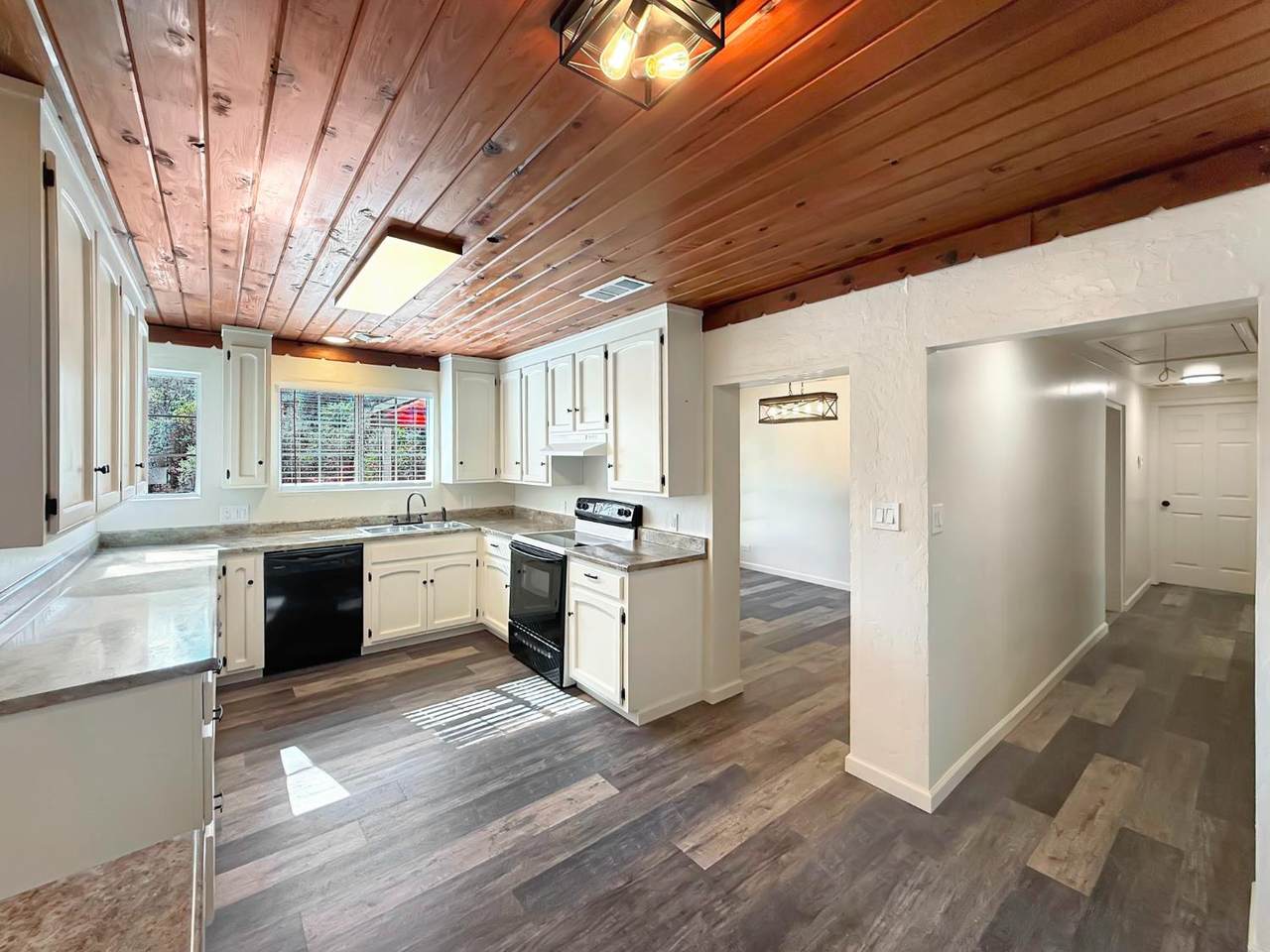 https://bt-photos.global.ssl.fastly.net/sacramento/1280_boomver_1_561201915-2.jpg