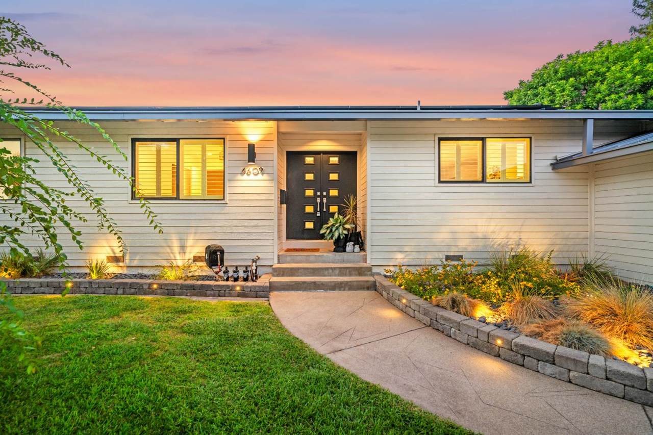 https://bt-photos.global.ssl.fastly.net/sacramento/1280_boomver_1_561201961-2.jpg