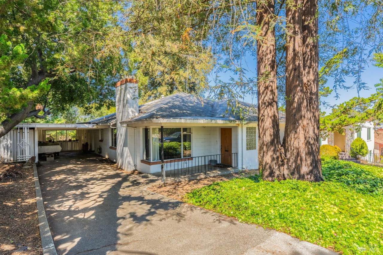 904 Valle Vista Avenue - Photo 1