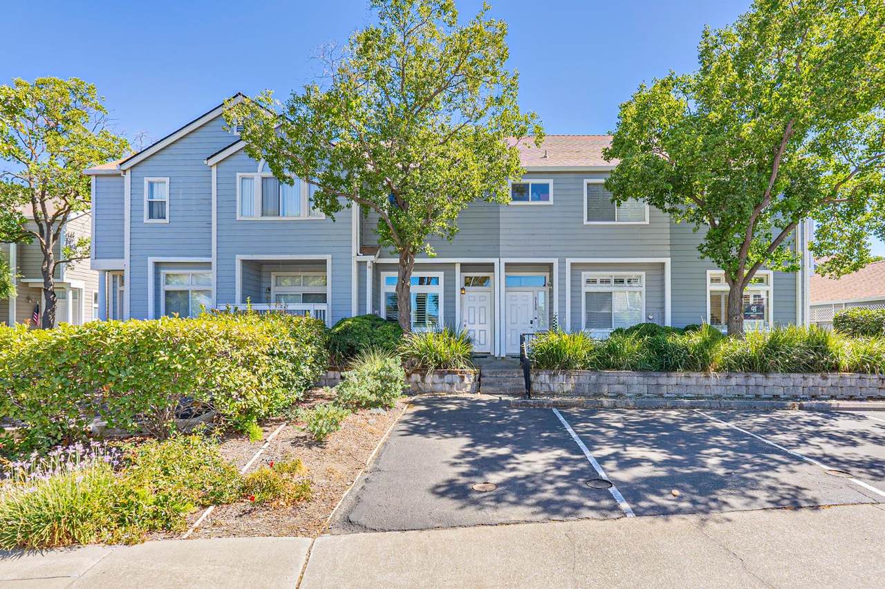 3131 Woods Circle - Photo 1