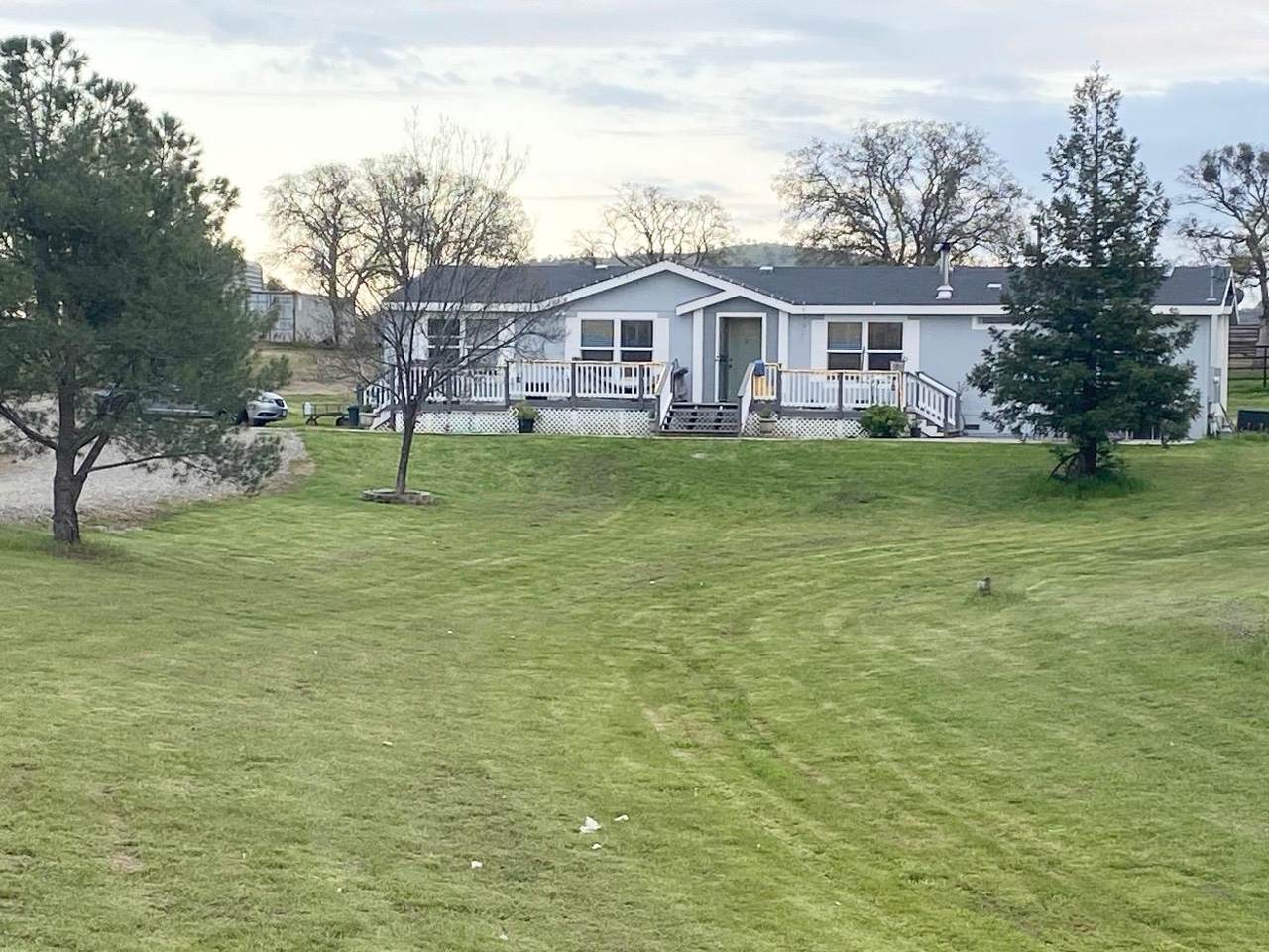 15035 Avenida Central - Photo 1