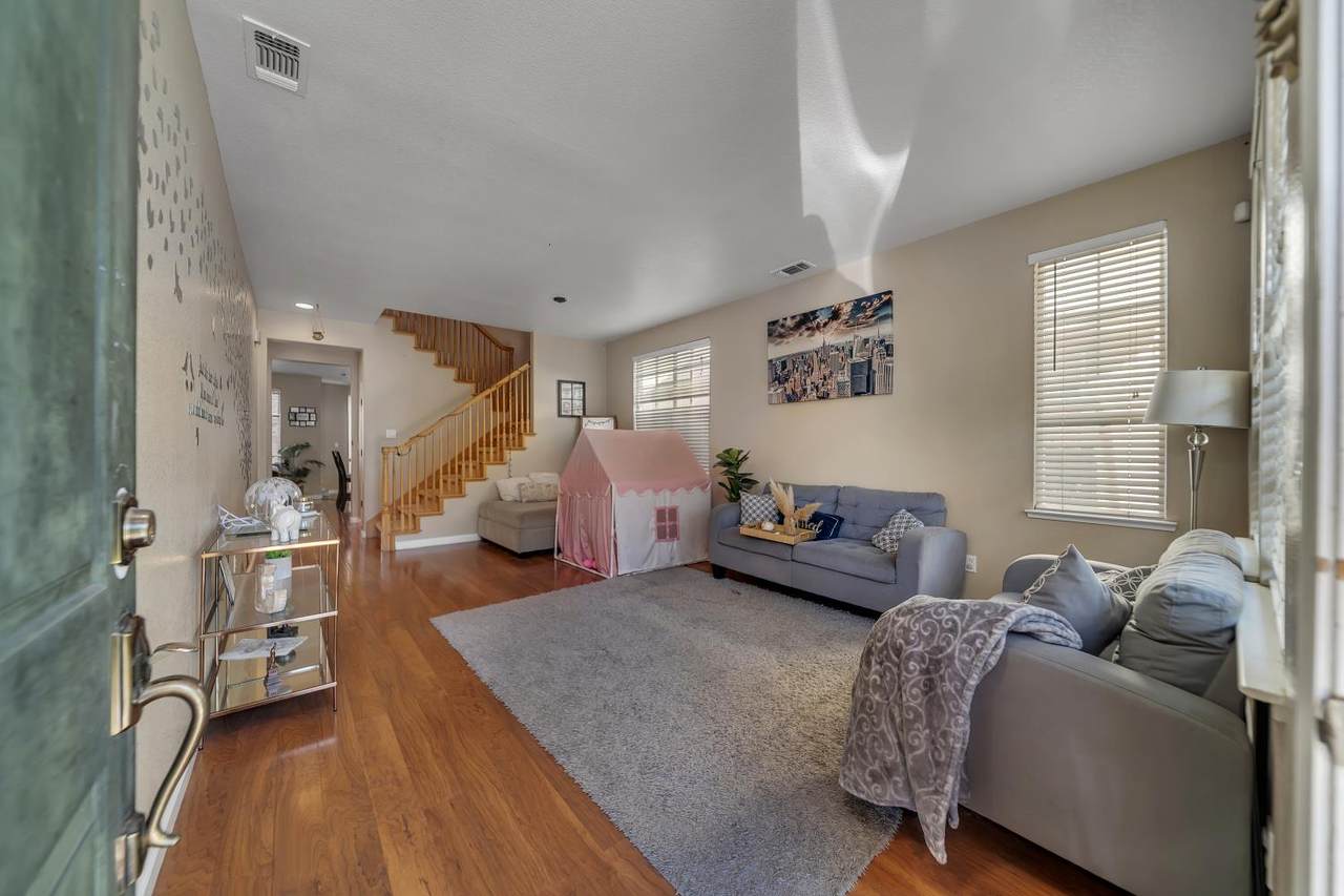 https://bt-photos.global.ssl.fastly.net/sacramento/1280_boomver_1_561202571-2.jpg