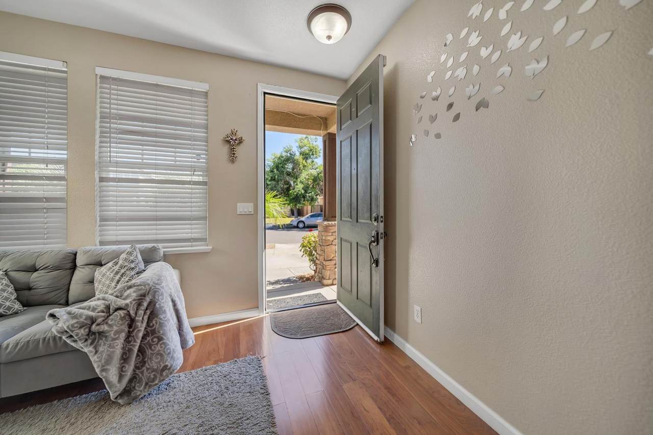 https://bt-photos.global.ssl.fastly.net/sacramento/1280_boomver_1_561202571-2.jpg