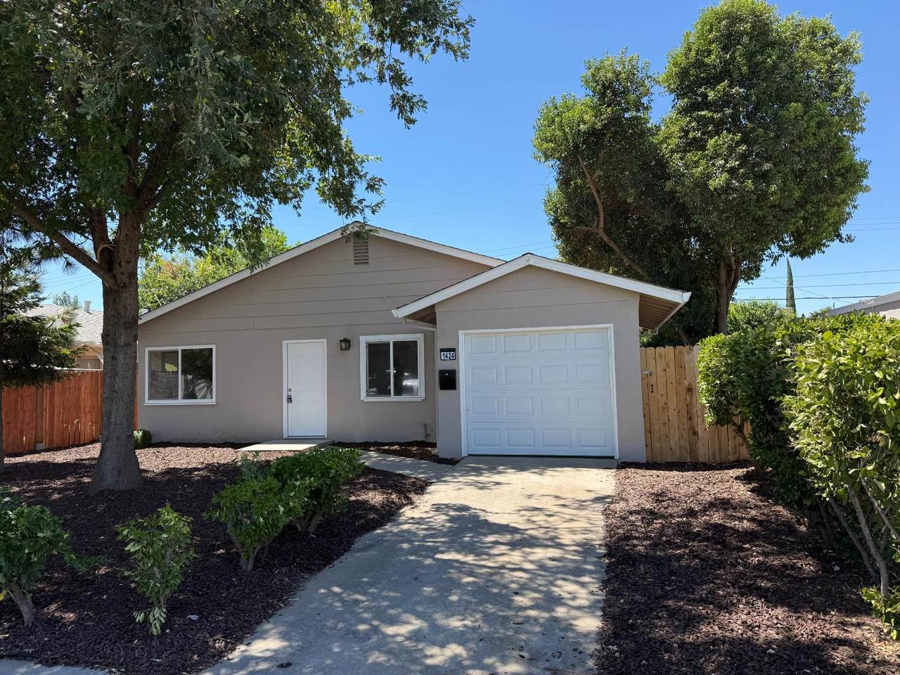 1424 Youngs Lane - Photo 1