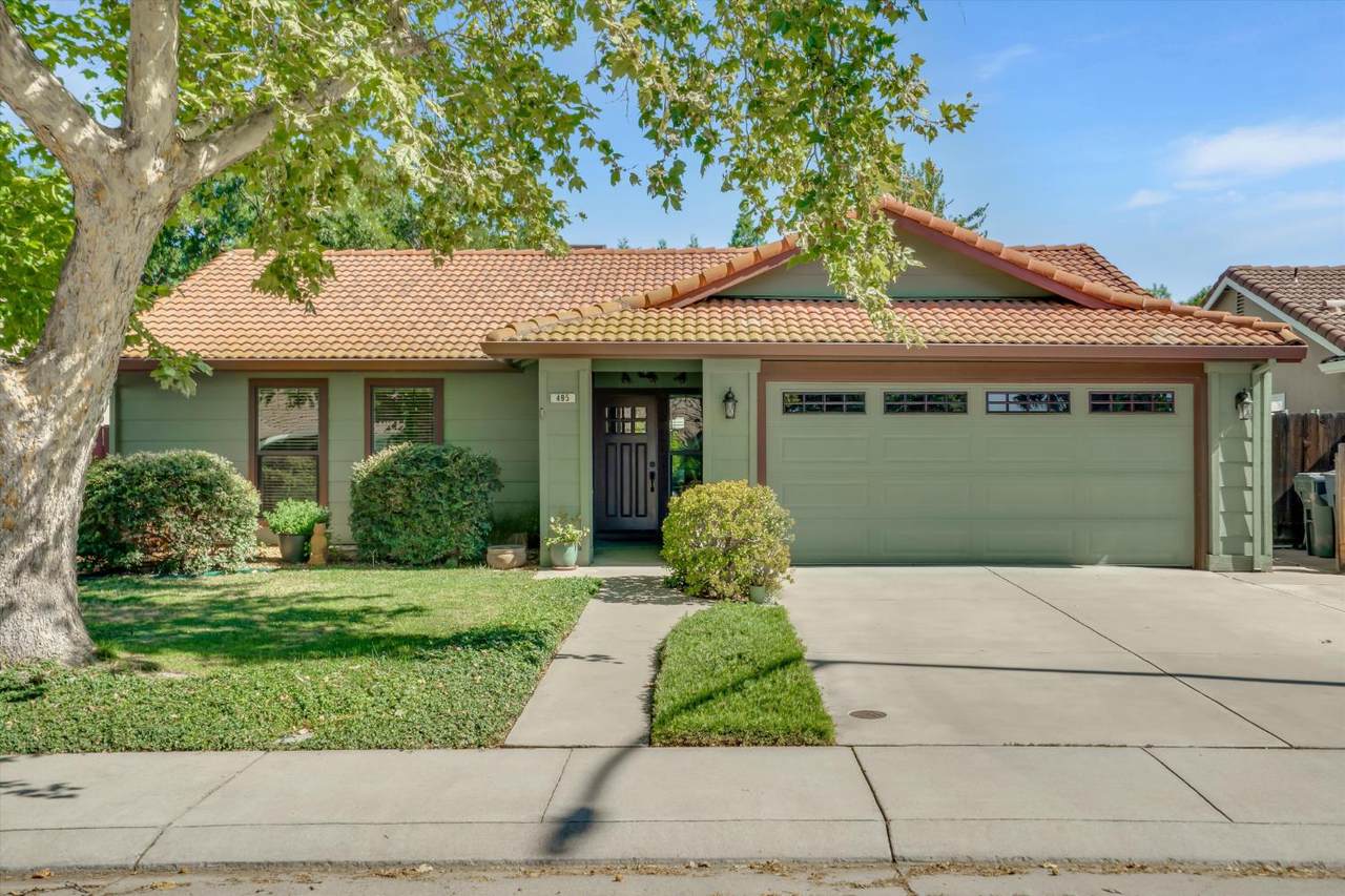 495 Mahogany Lane - Photo 1