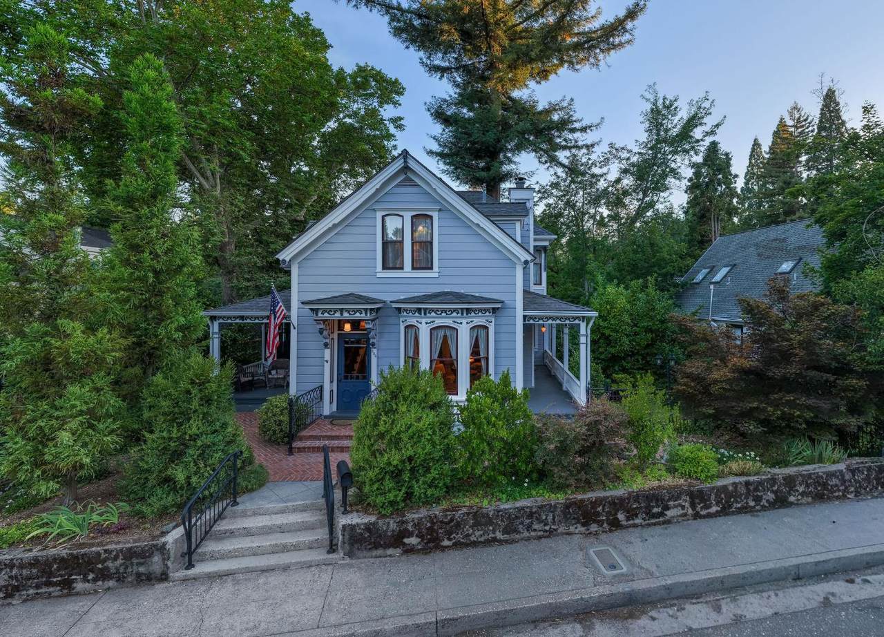 523 Broad Street - Photo 1