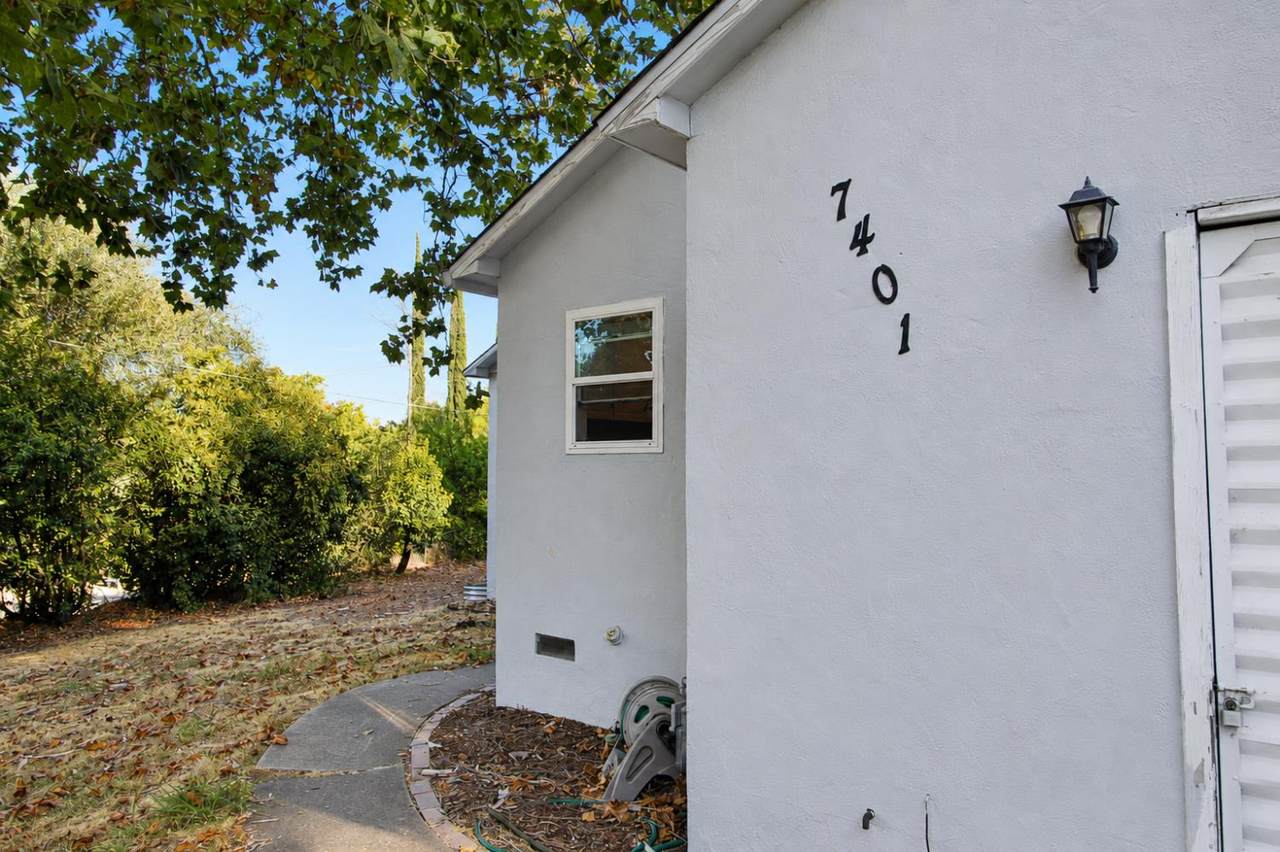 7401 Heather Road - Photo 1