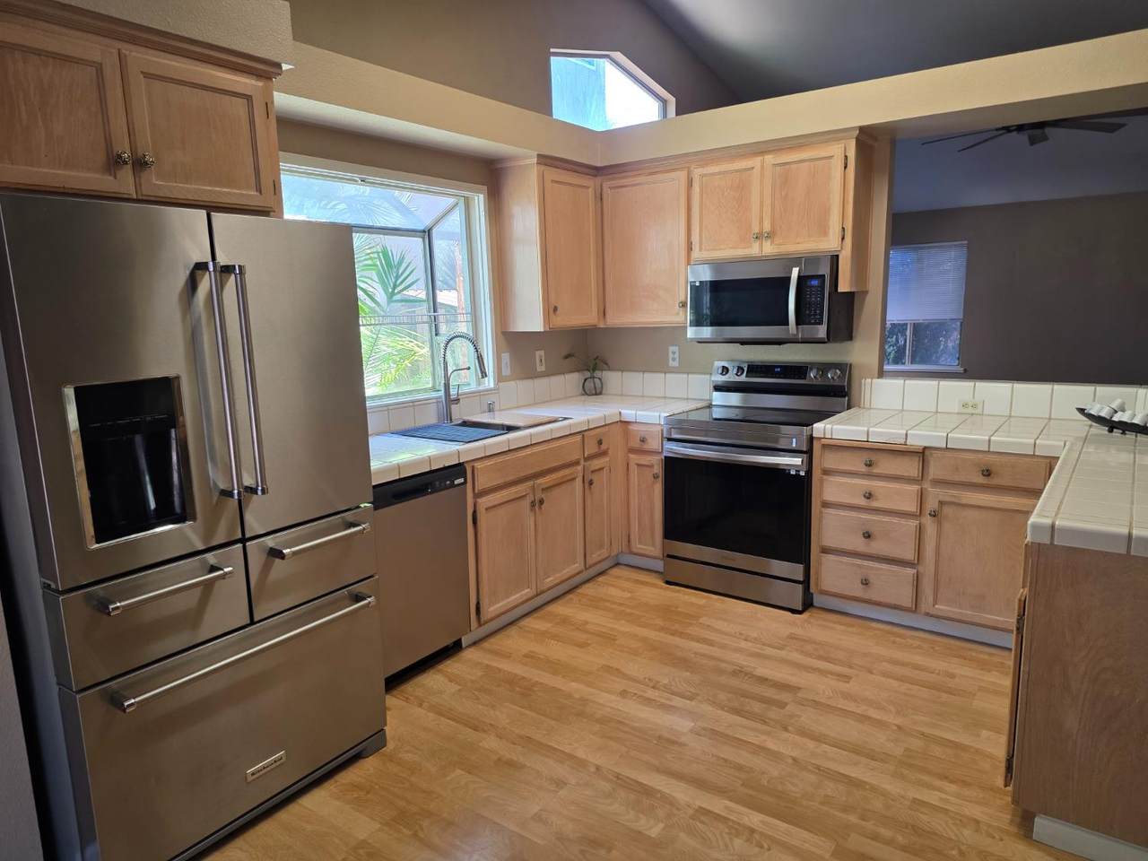 https://bt-photos.global.ssl.fastly.net/sacramento/1280_boomver_1_561202744-2.jpg