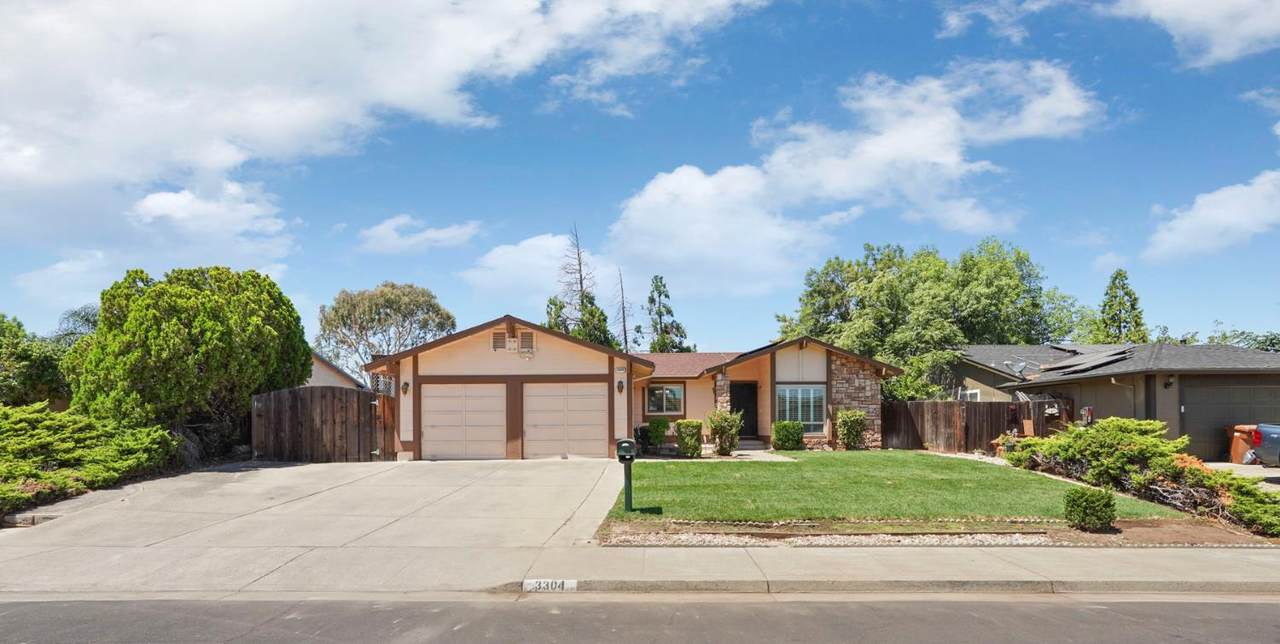 3304 Barmouth Drive - Photo 1