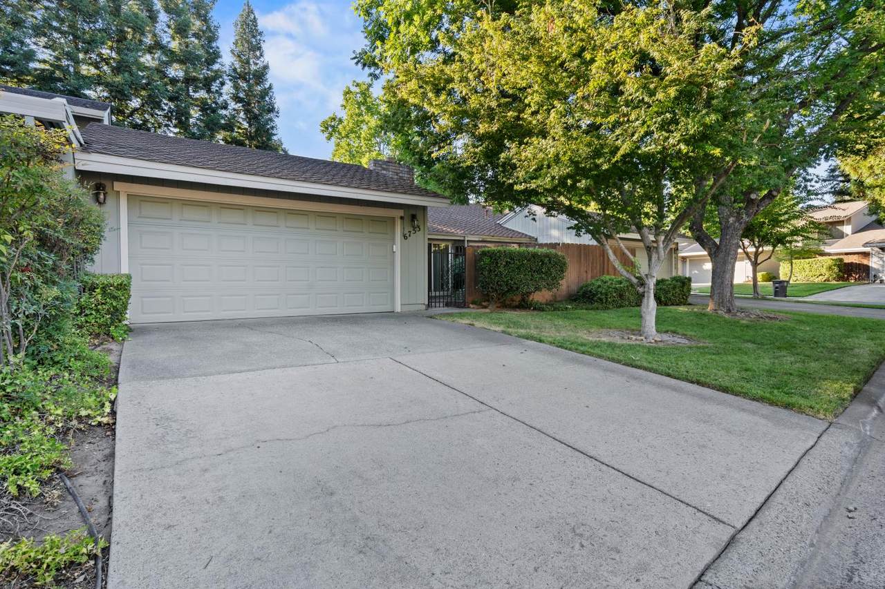 6753 Bertran Ct - Photo 1