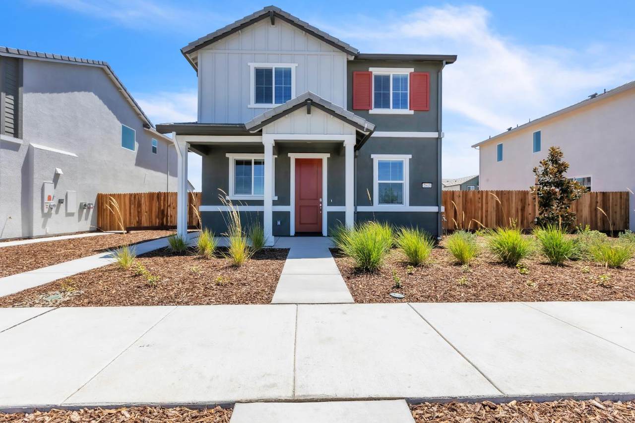 7843 Delta Shores Circle N - Photo 1