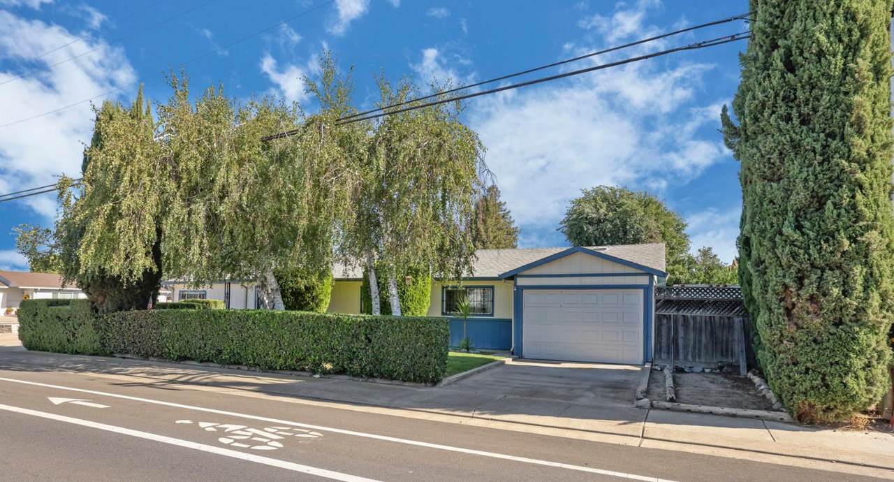 316 Thomsen Road - Photo 1