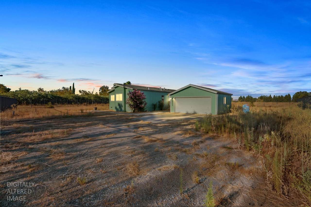 18225 County Road 94B - Photo 1