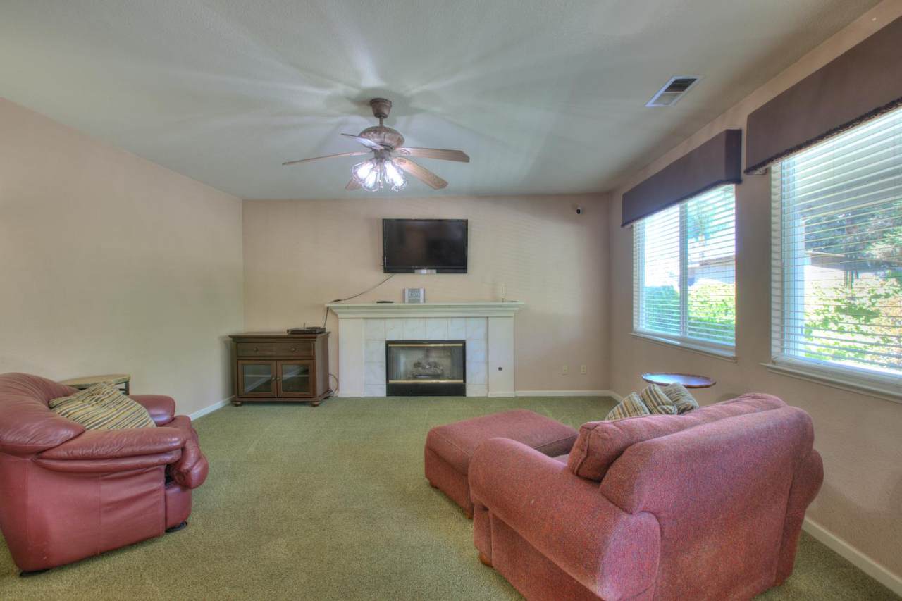 https://bt-photos.global.ssl.fastly.net/sacramento/1280_boomver_1_561203390-2.jpg