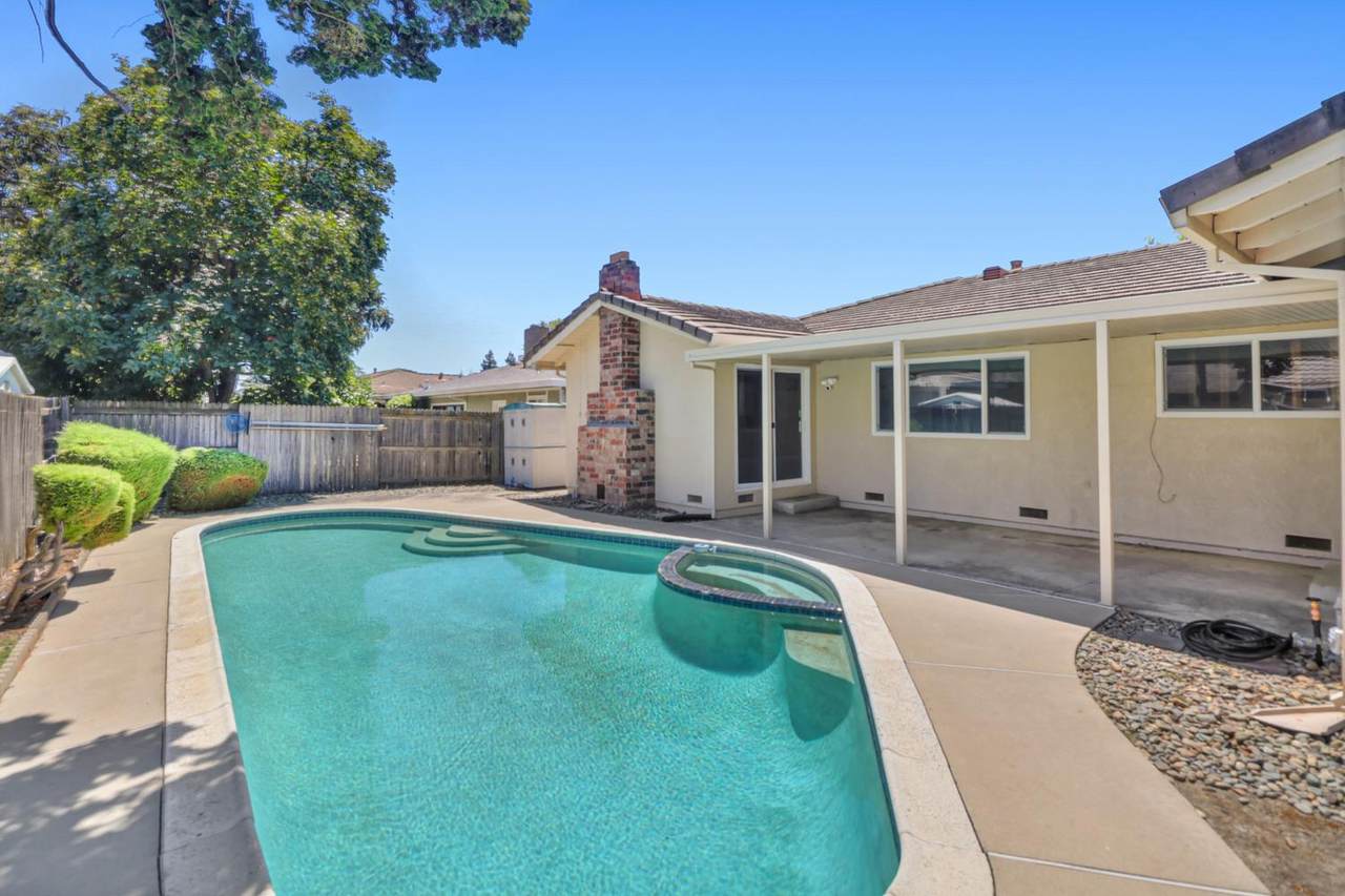 6995 Wavecrest Way - Photo 1