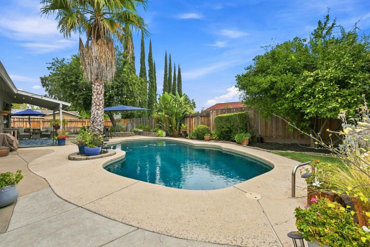 5432 Mariposa Avenue - Photo 1
