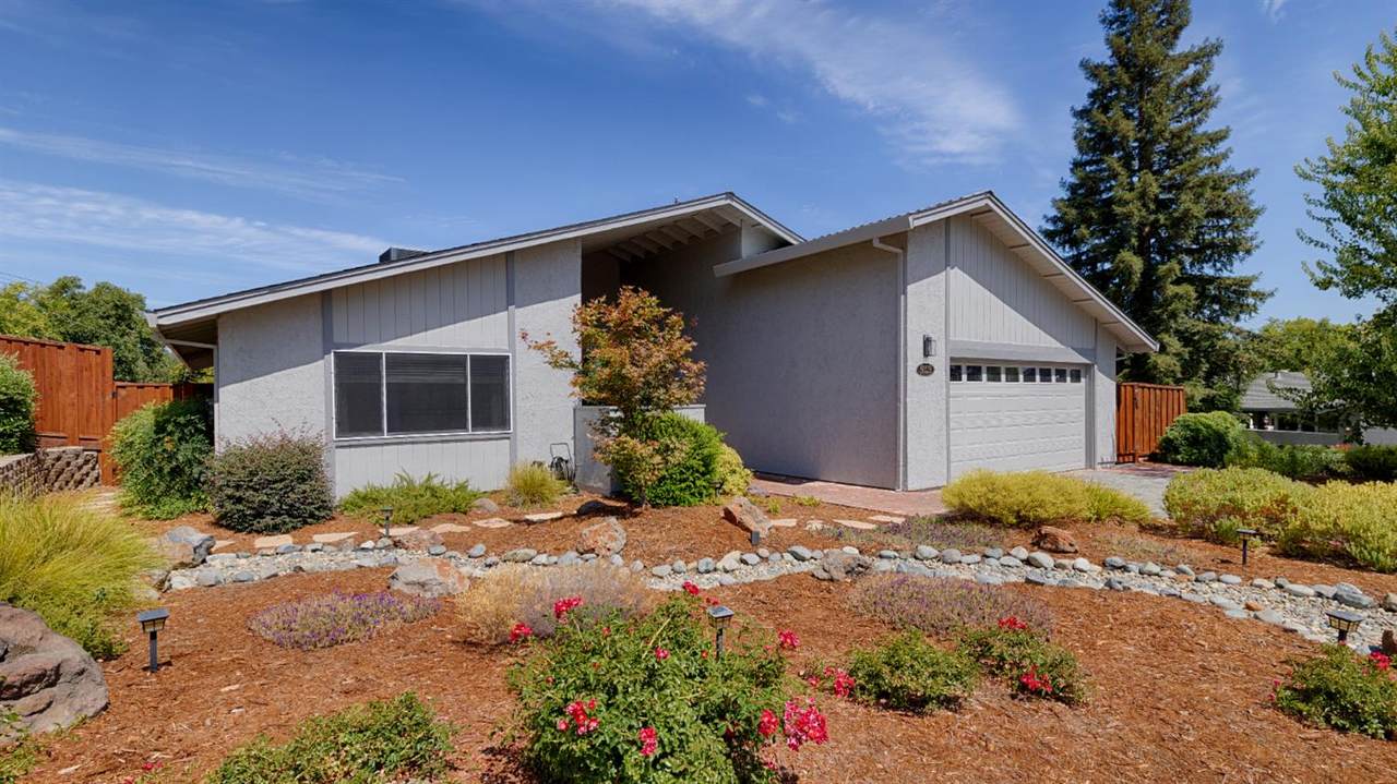 5923 Shadow Oak Drive - Photo 1