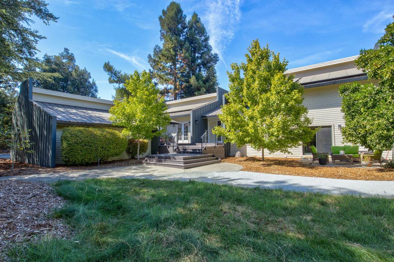 https://bt-photos.global.ssl.fastly.net/sacramento/1280_boomver_1_561209816-2.jpg