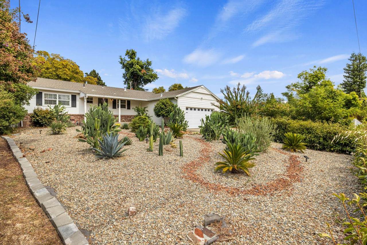 https://bt-photos.global.ssl.fastly.net/sacramento/1280_boomver_1_561210217-2.jpg