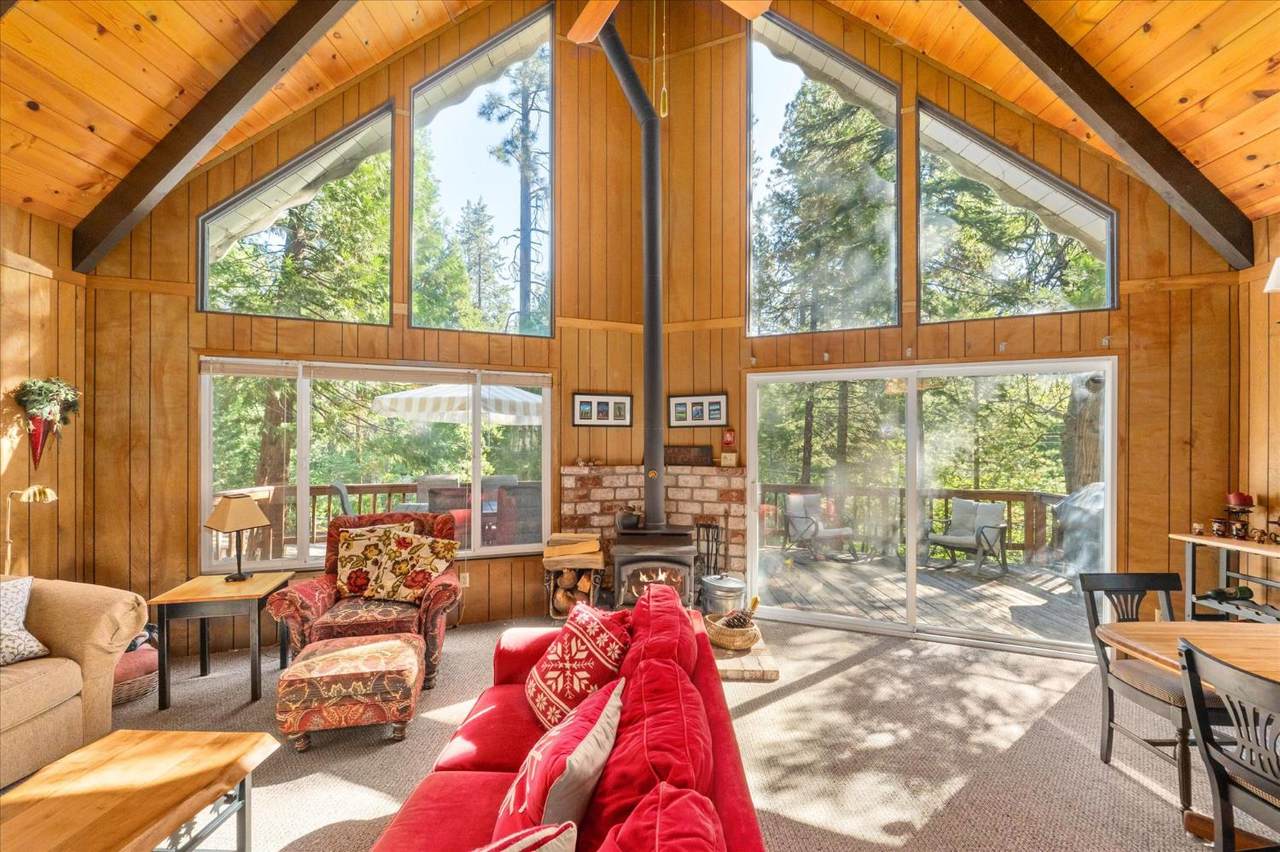 567 Marilyn Way - Photo 1