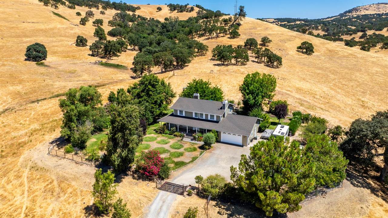 3206 Gillam Road - Photo 1