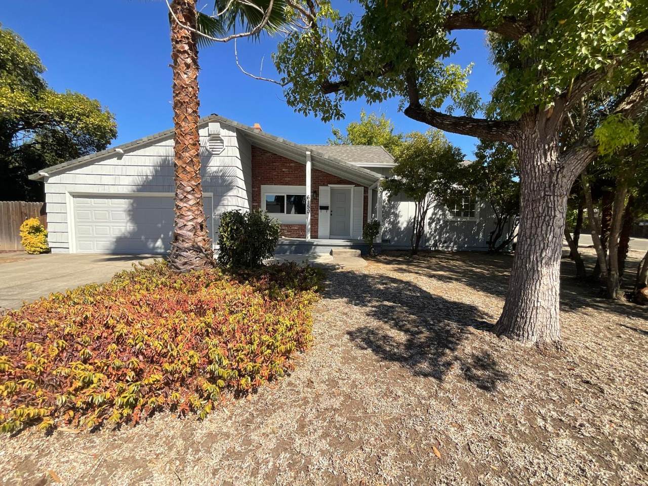 6150 Parkoaks Drive - Photo 1