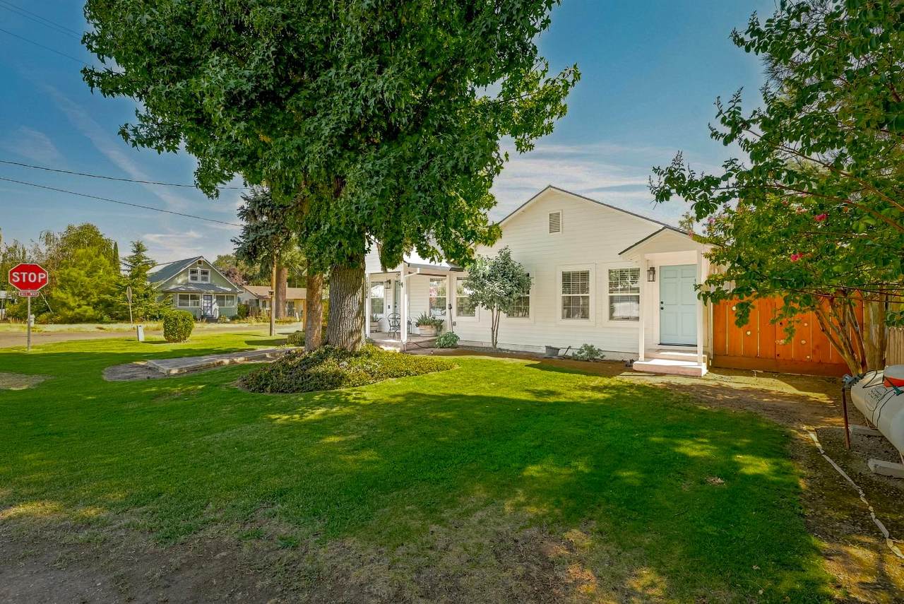 https://bt-photos.global.ssl.fastly.net/sacramento/1280_boomver_1_561214397-2.jpg