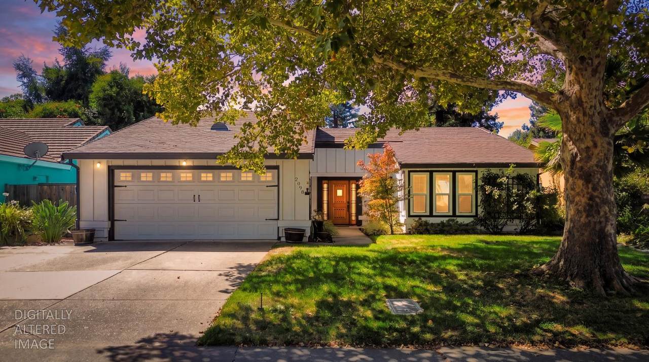 2090 Pebblewood Drive - Photo 1