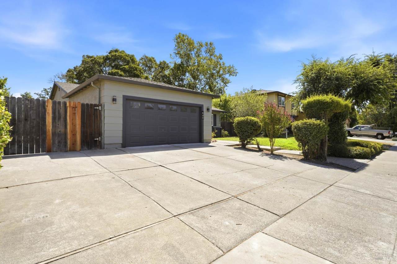 https://bt-photos.global.ssl.fastly.net/sacramento/1280_boomver_1_561214464-2.jpg