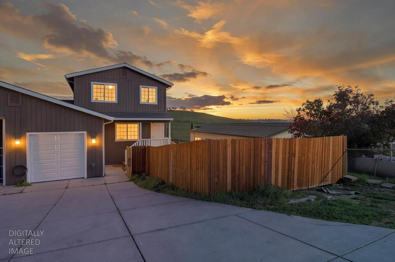 4274 Lakeview Drive - Photo 1