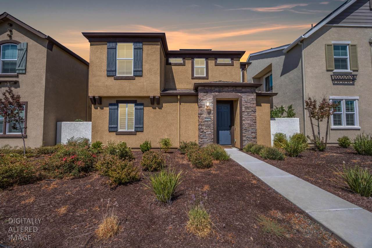 8782 Crimson Ridge Way - Photo 1