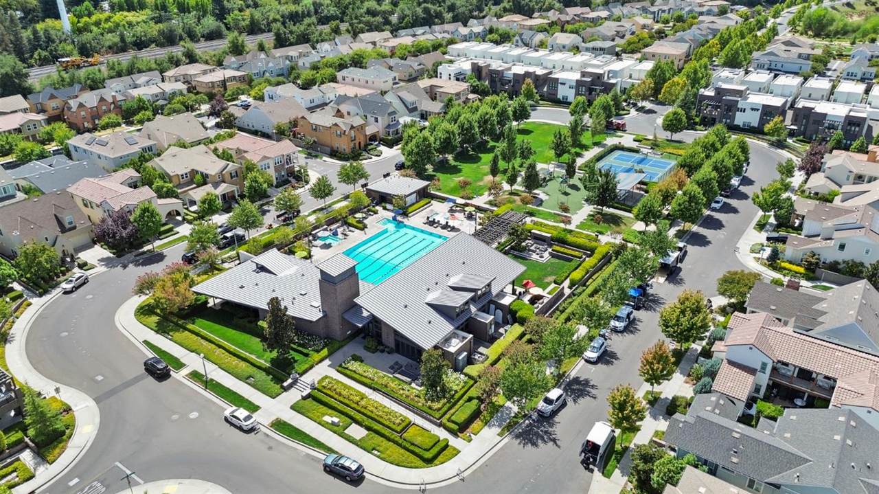110 Fonseca Street - Photo 1