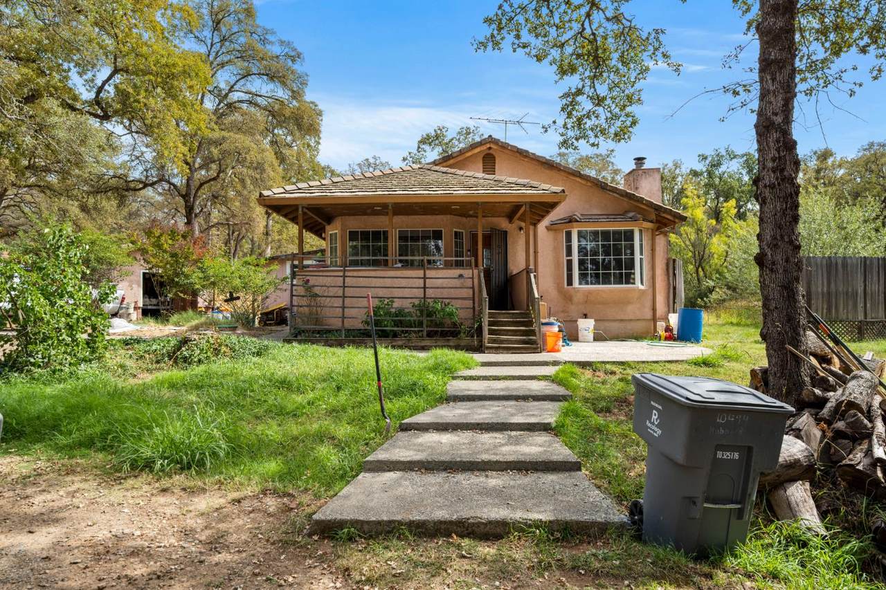 10490 Hubbard Road - Photo 1