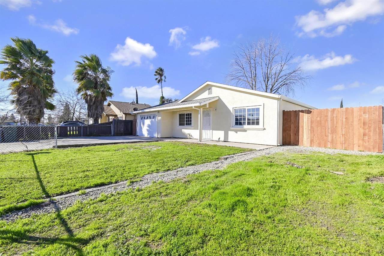 4330 Evelyn Drive - Photo 1