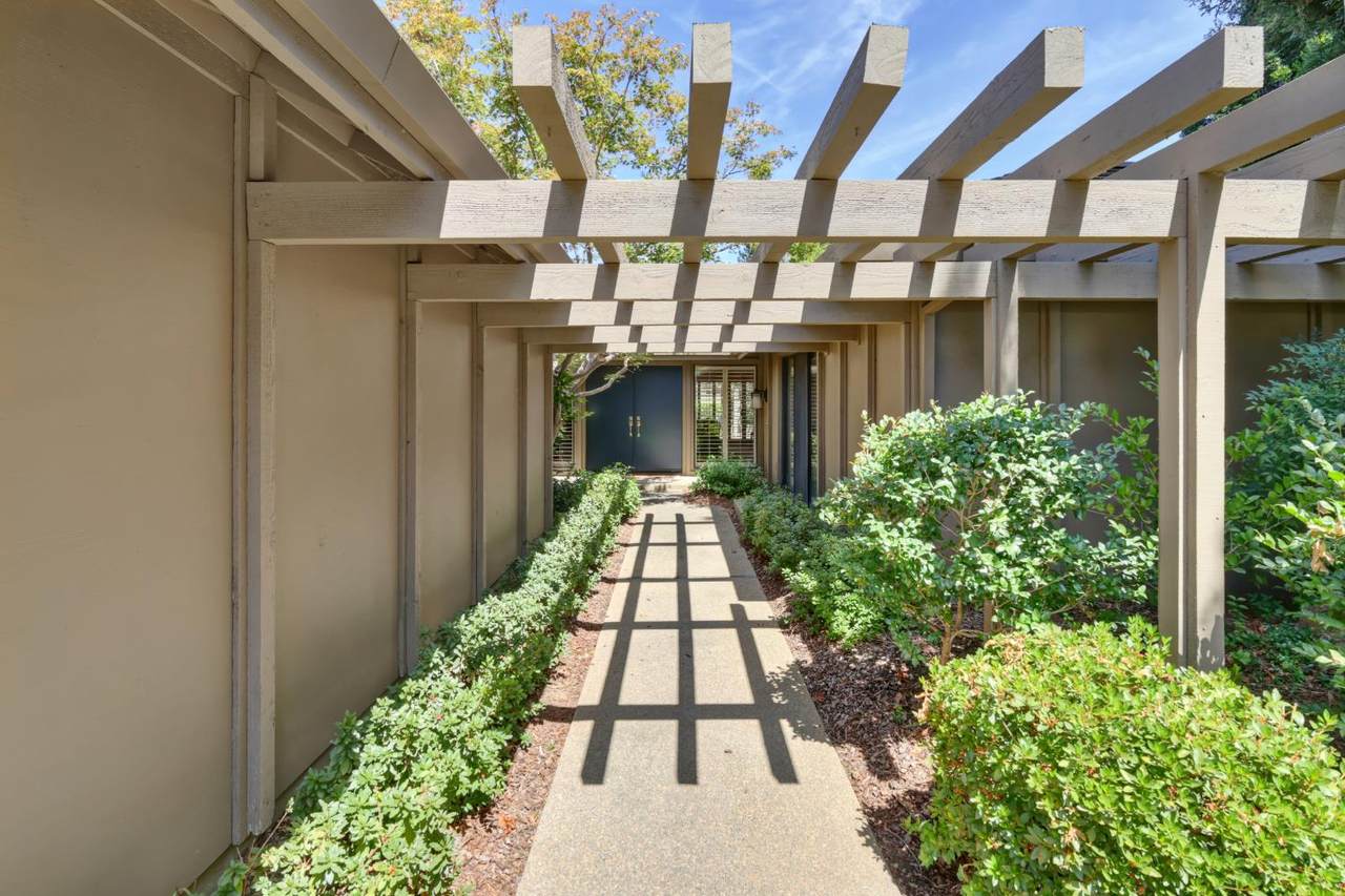 https://bt-photos.global.ssl.fastly.net/sacramento/1280_boomver_1_561215207-2.jpg