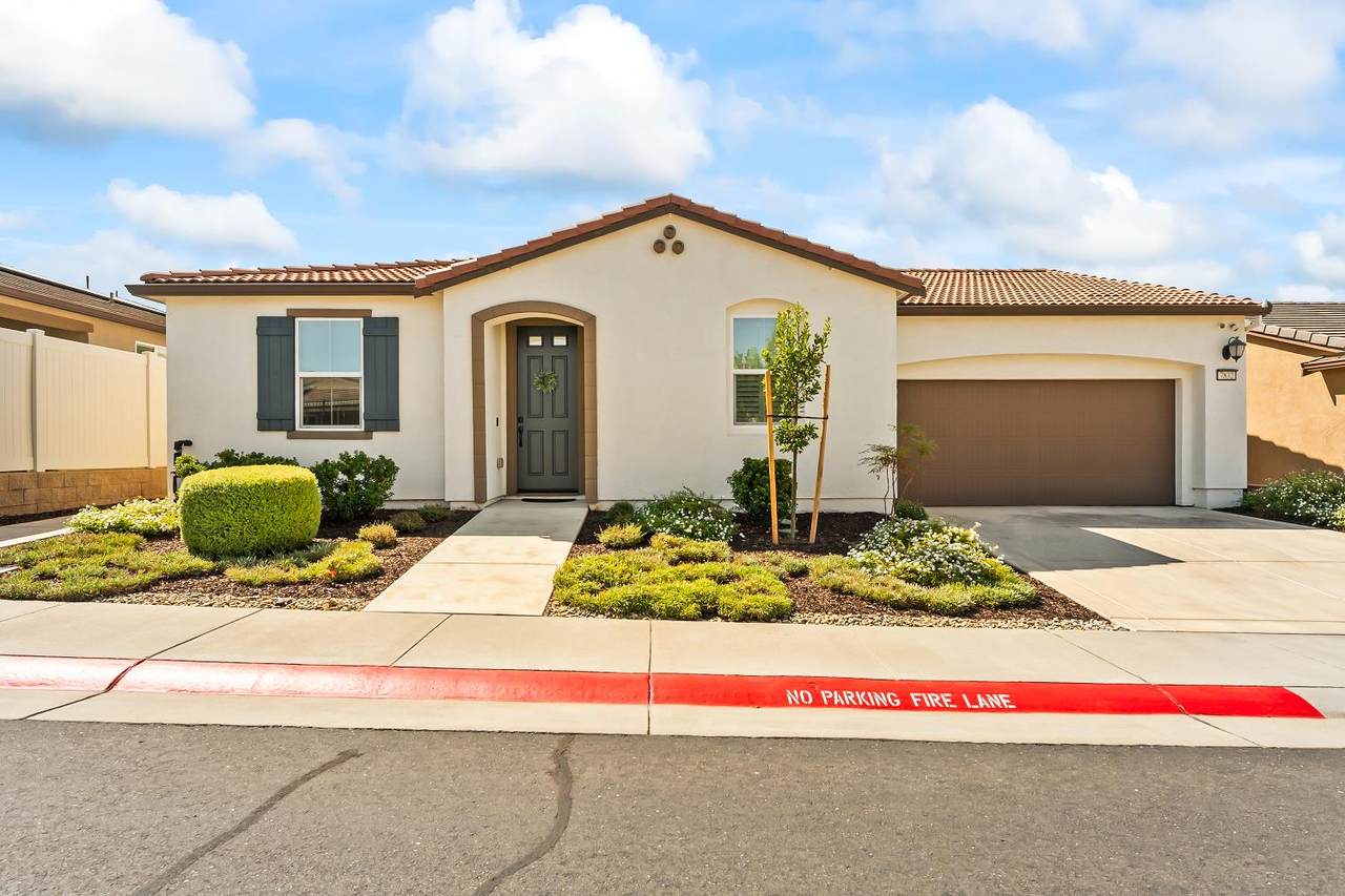 7832 Sol Vista Ln - Photo 1