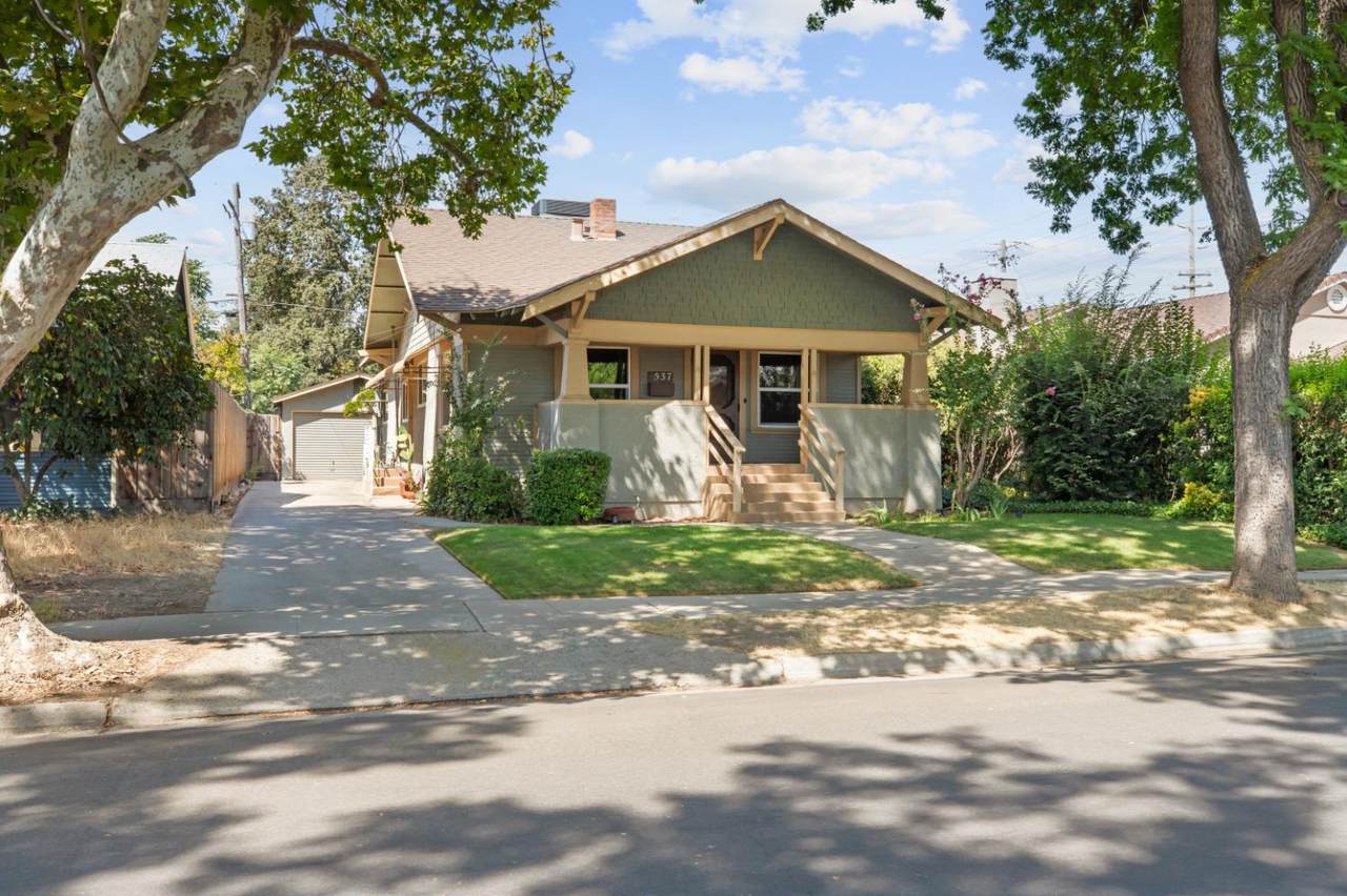 537 Melrose Street - Photo 1