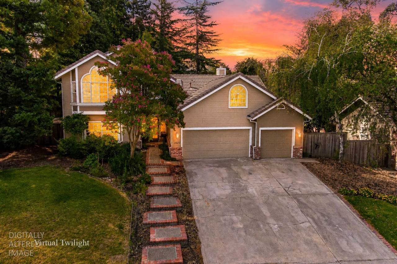 2020 Sheffield Drive - Photo 1