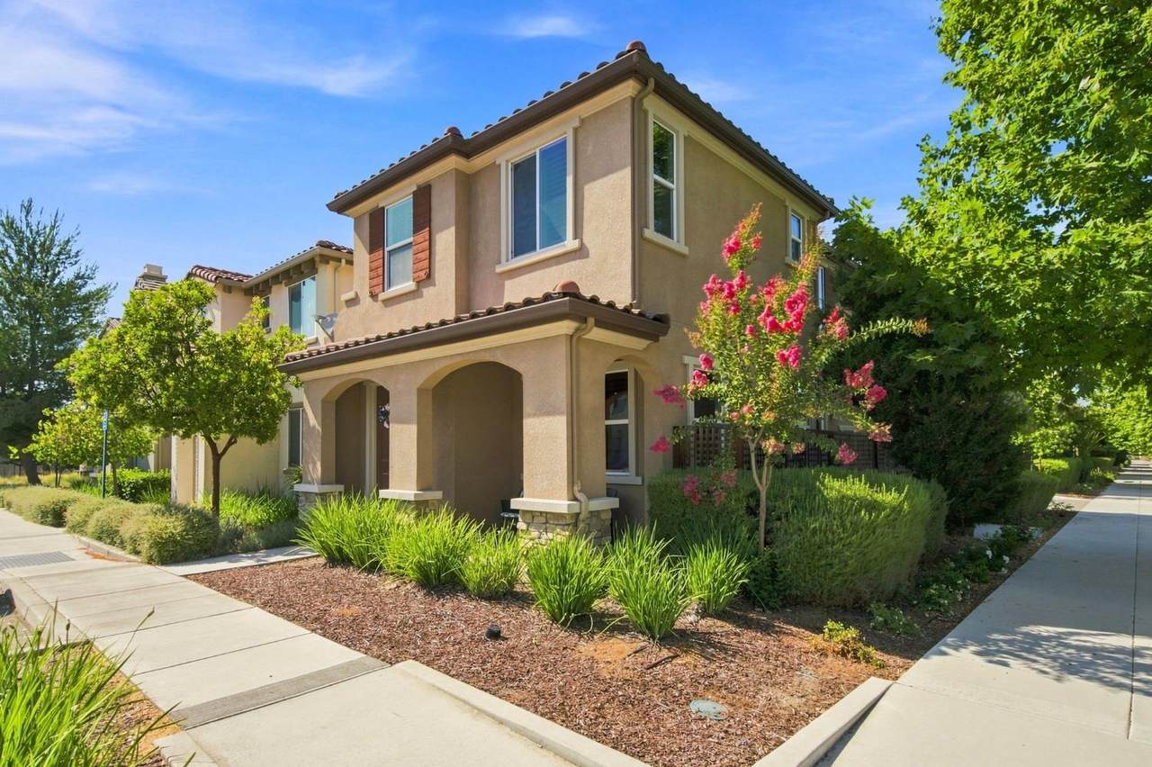 https://bt-photos.global.ssl.fastly.net/sacramento/1280_boomver_1_561215592-2.jpg