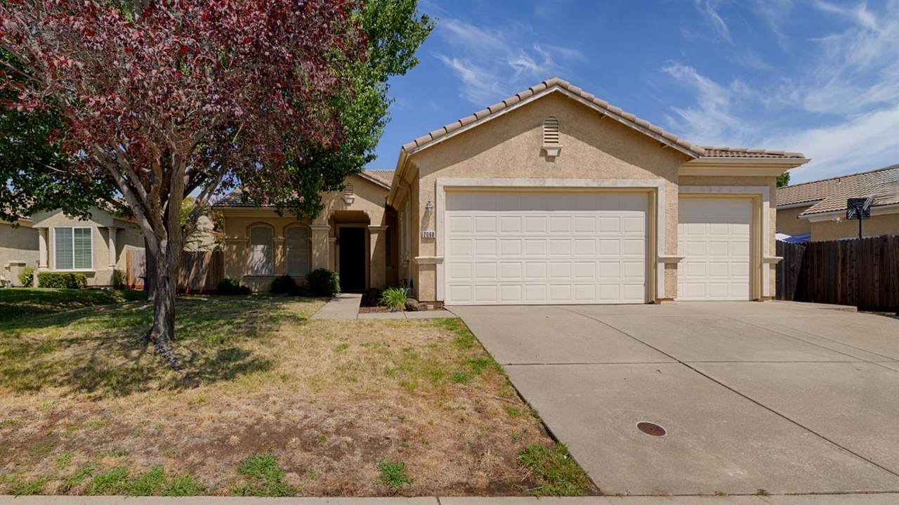 2060 5th Street - Photo 1