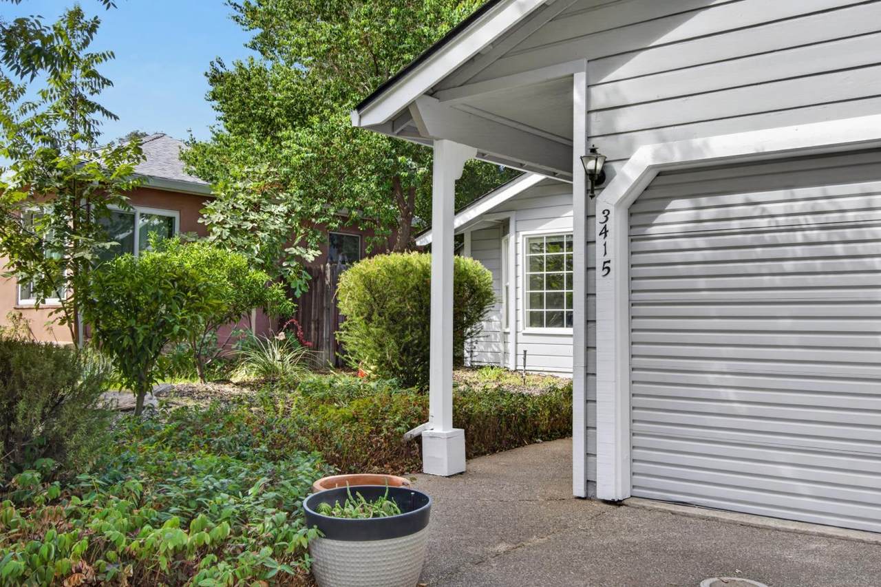 https://bt-photos.global.ssl.fastly.net/sacramento/1280_boomver_1_561215760-2.jpg