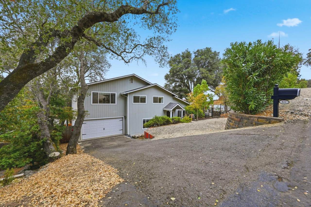 821 Bonita Drive - Photo 1