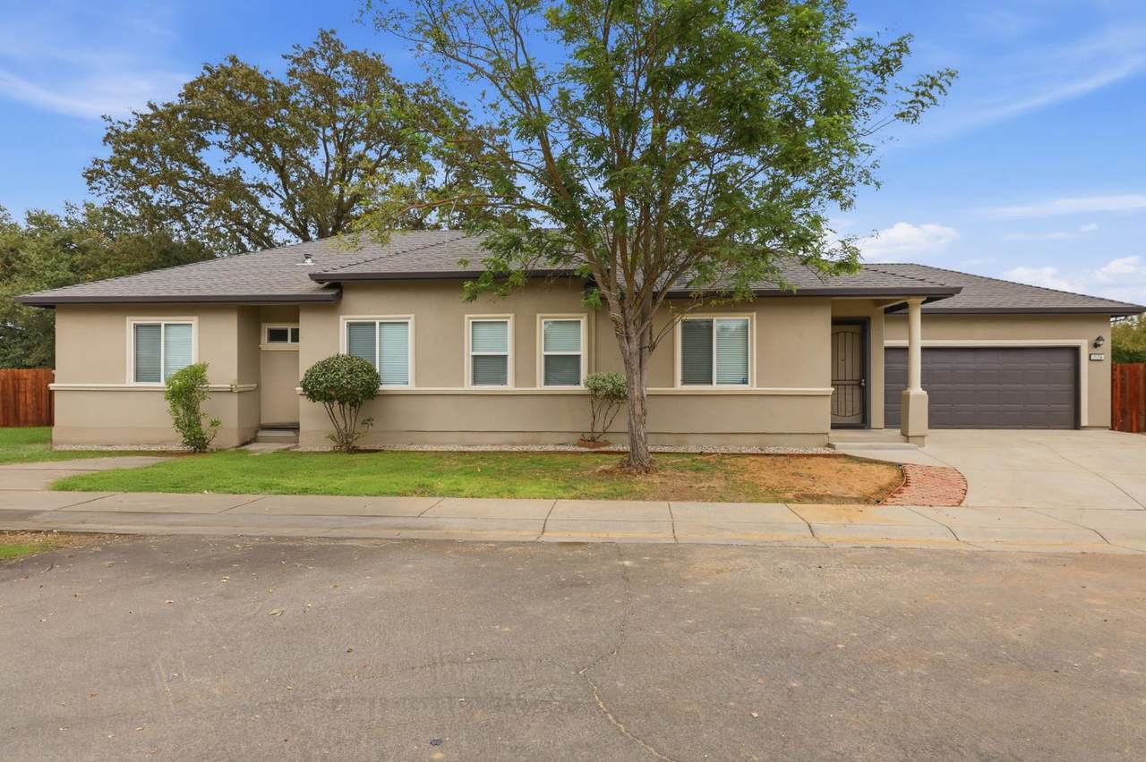 2124 Catskill Way - Photo 1