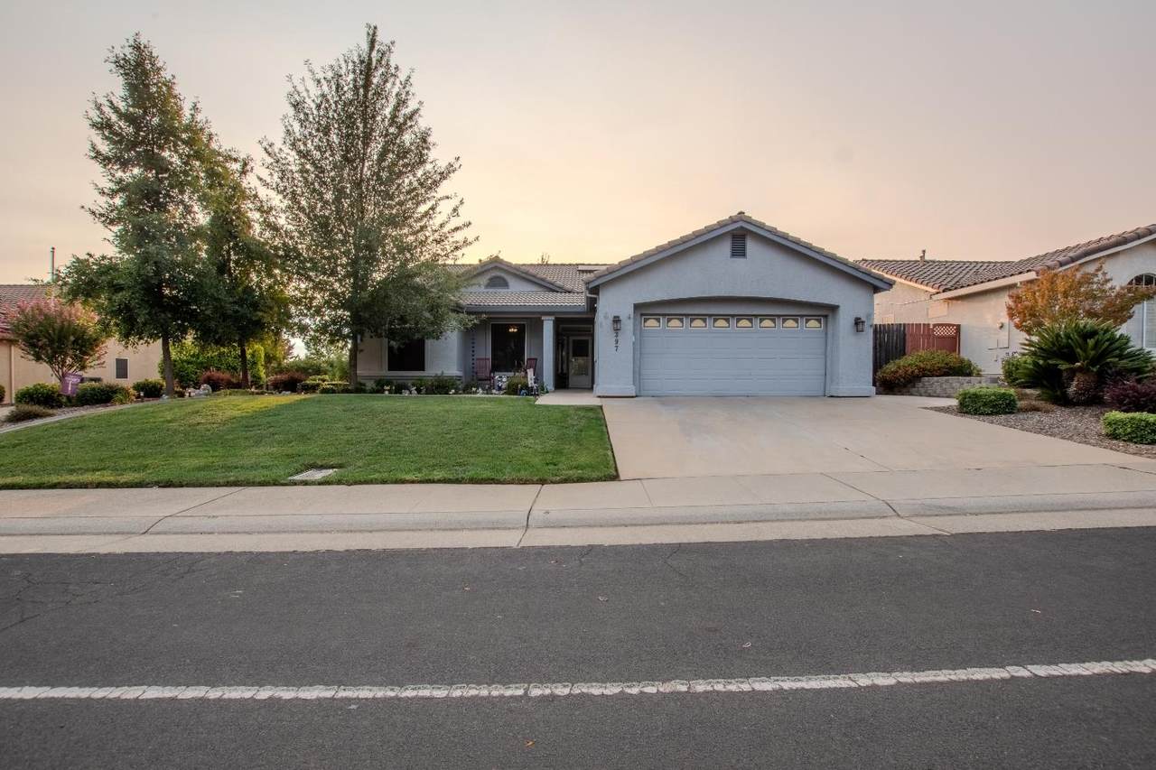 397 Fairway Drive - Photo 1