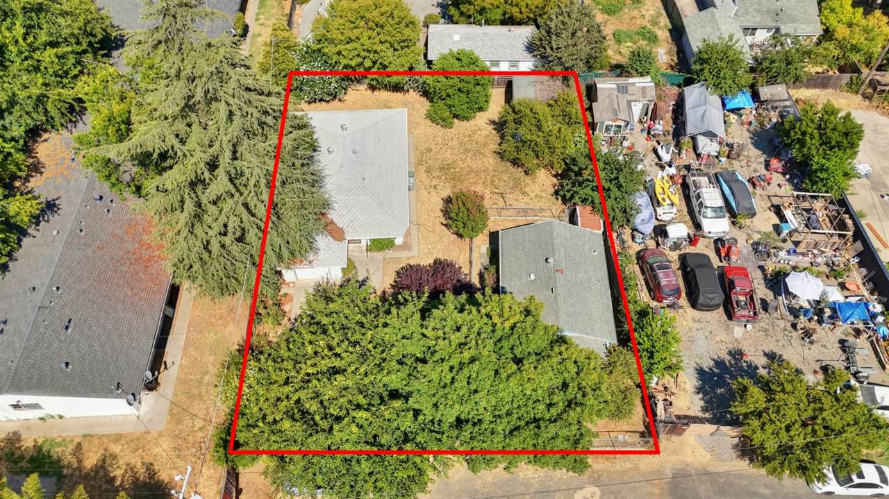665 Cedar Street - Photo 1