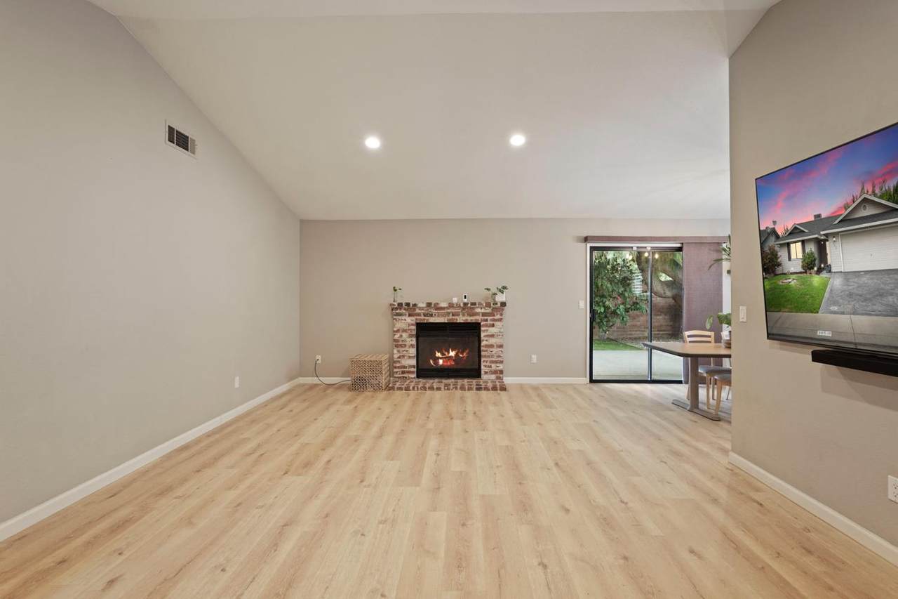 https://bt-photos.global.ssl.fastly.net/sacramento/1280_boomver_1_561216480-2.jpg