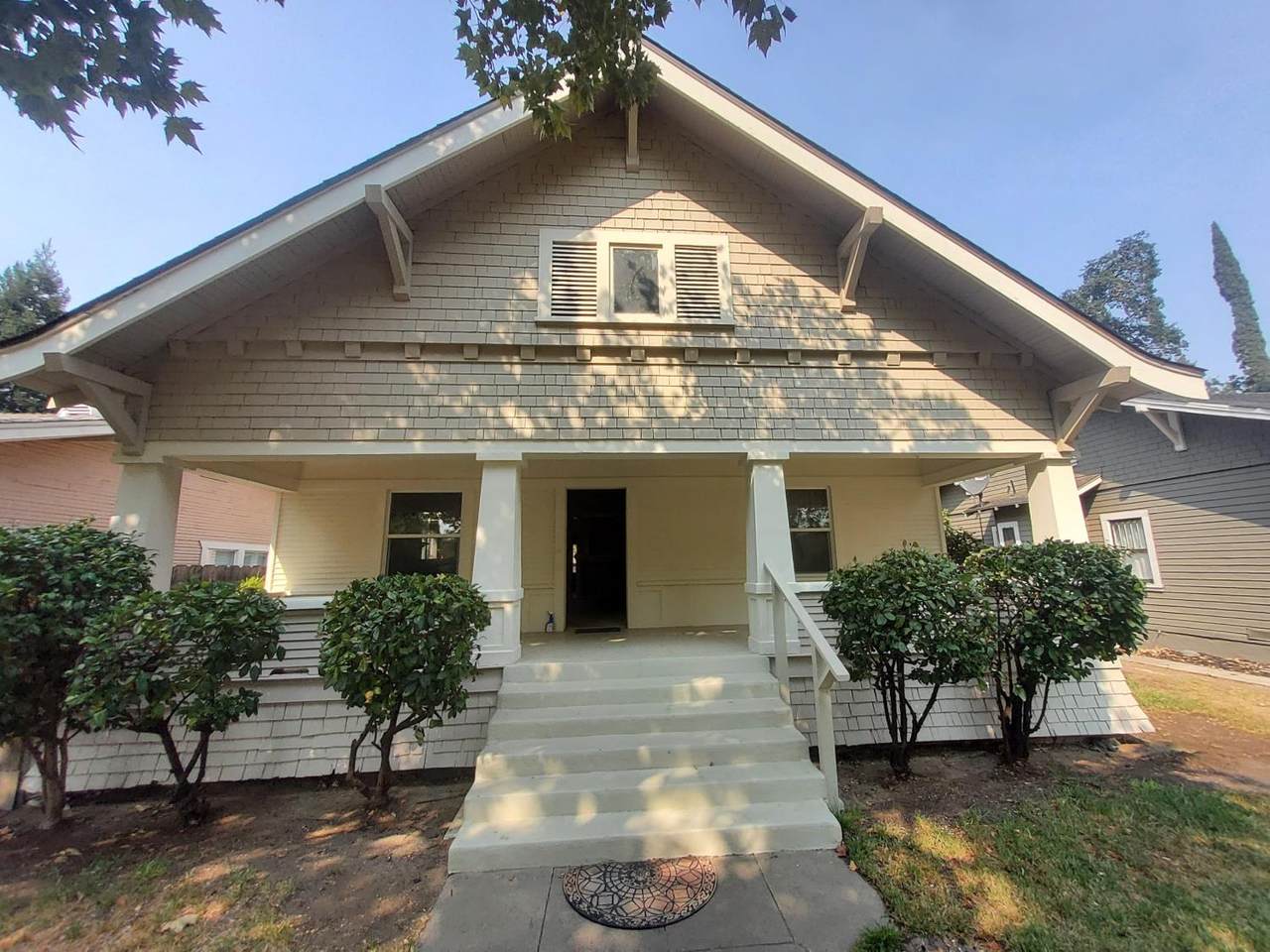 211 Orange Avenue - Photo 1